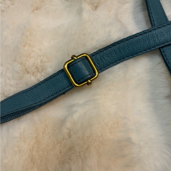 Fossil Crossbody - Picture 8 of 8